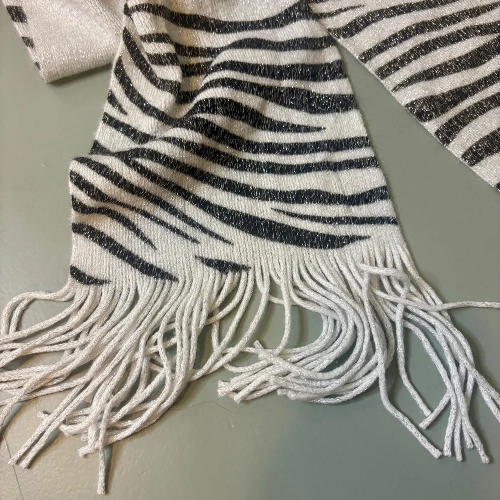 Jaclyn‎ Smith Zebra Print Scarf Animal Print Fringe